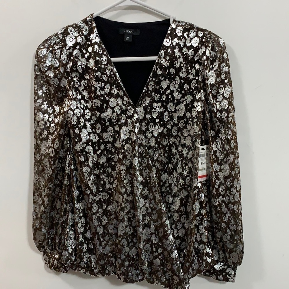 Women’s Alfani sparkly wrap look party top, size XS, elastic bottoms NWT